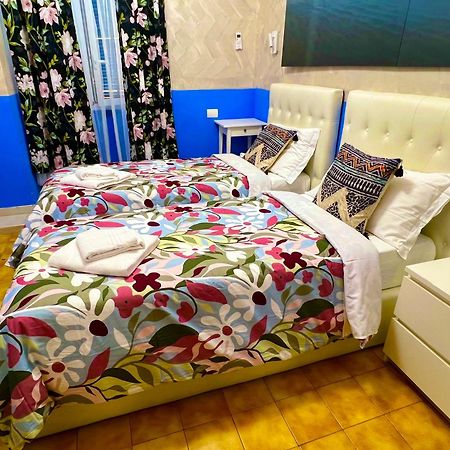 רומא Relaxon Guest House מראה חיצוני תמונה