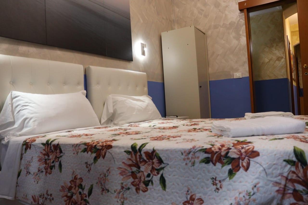 רומא Relaxon Guest House מראה חיצוני תמונה