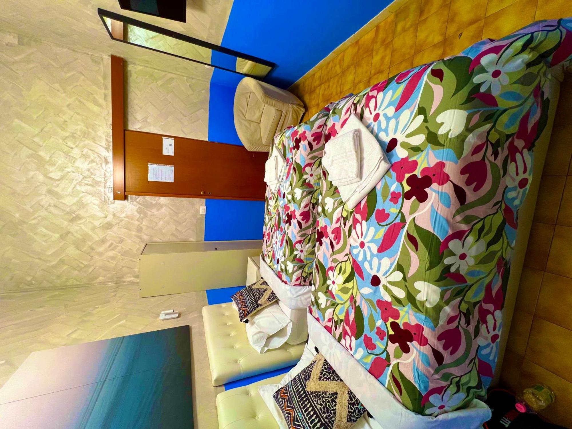 רומא Relaxon Guest House מראה חיצוני תמונה